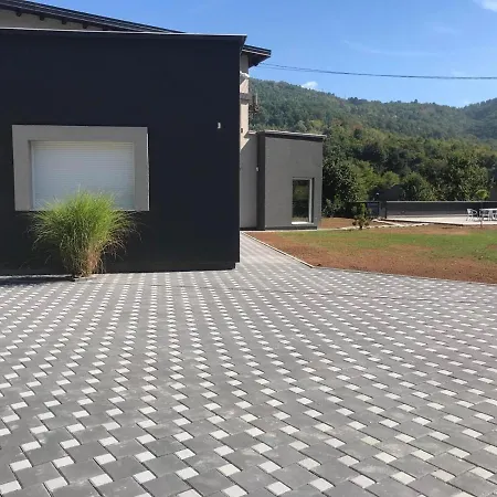 Nature Βίλα Σαράγεβο